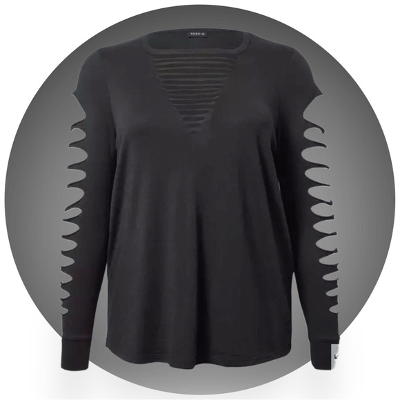 BOGO TORRID NWOT Classic Fit Cotton Crew Neck Slasher Tee - Picture 4 of 8